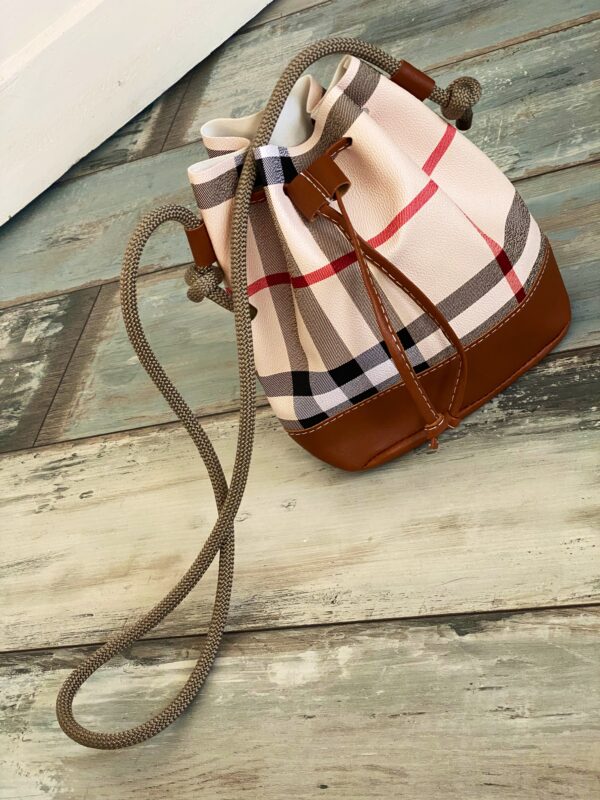 Gassitasche mit Segeltau im Burberry Style – Bild 5