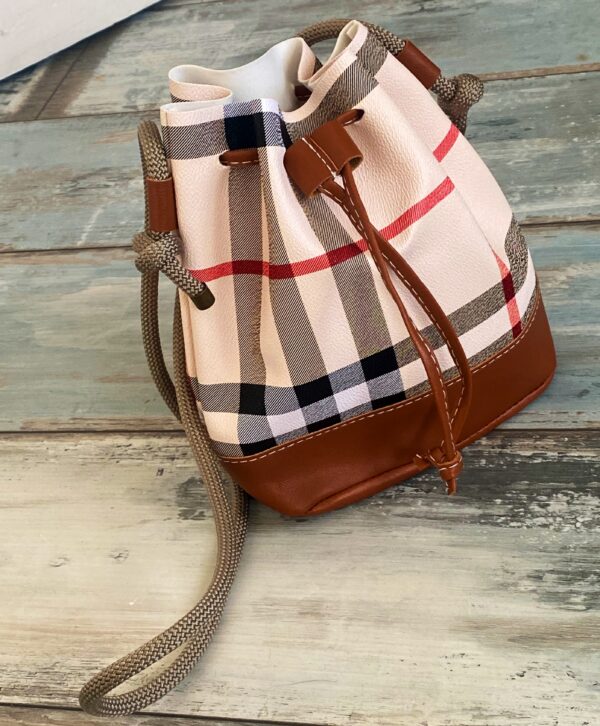 Gassitasche mit Segeltau im Burberry Style – Bild 2